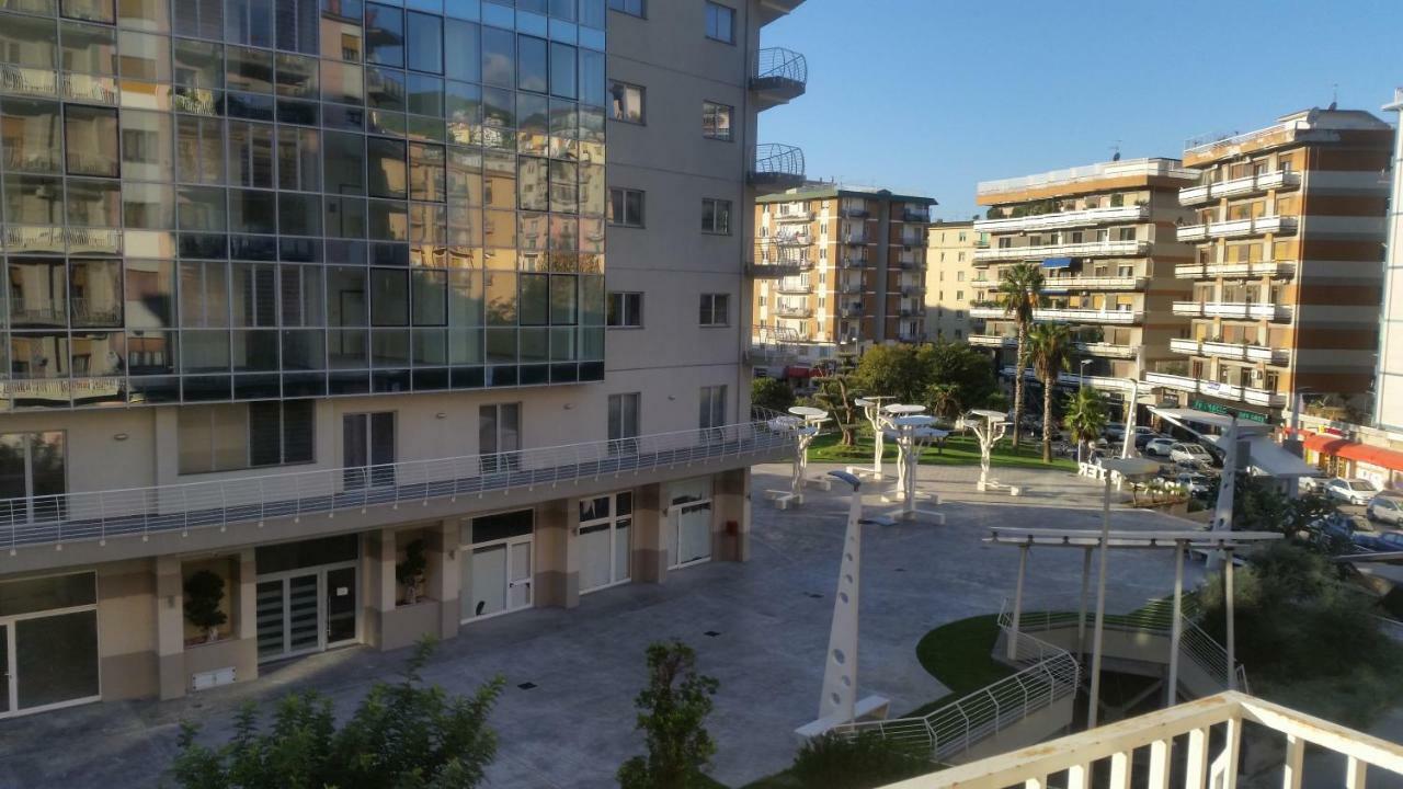 A Due Passi Da.... Bed & Breakfast Salerno Exterior photo
